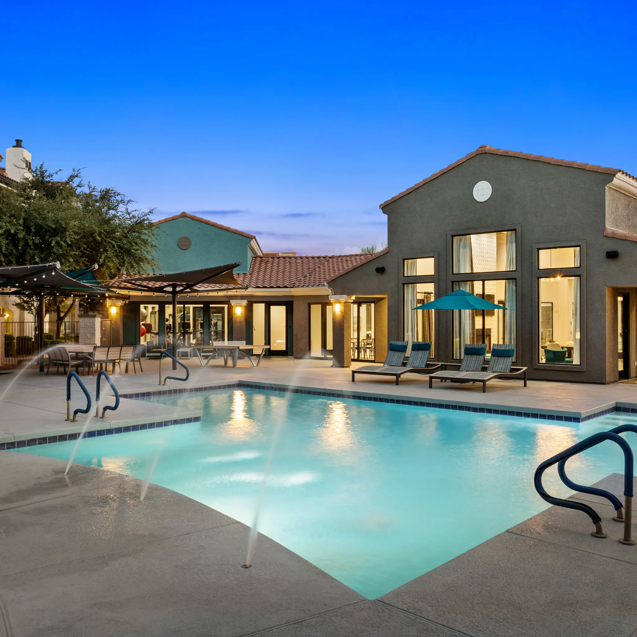 Luxe Apartments for Rent in Peoria, AZ | Waterford at Peoria